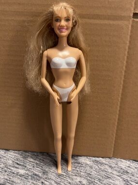 Hillary duff Barbie doll